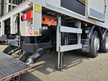 TGM 26.320 6x2-4 / 6000 kg TAIL LIFT / LBW